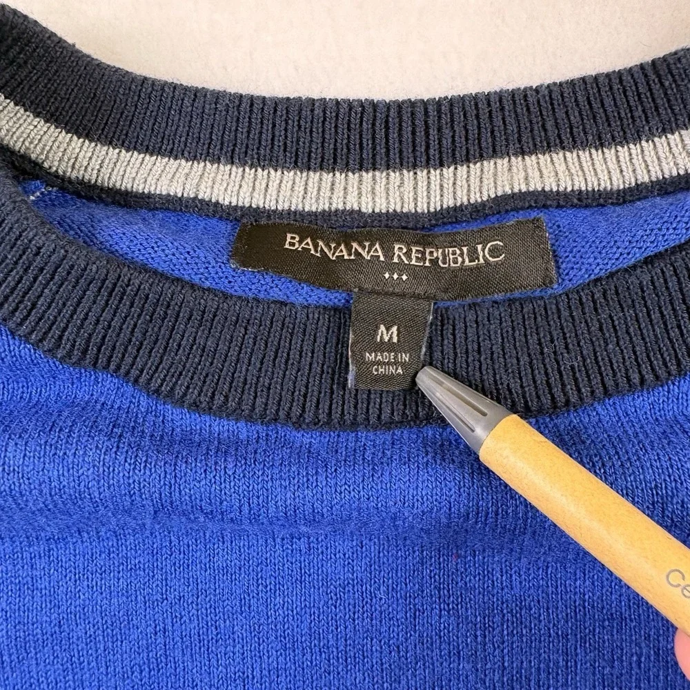 Banana Republic Men's Lightweight Raglan Sweater Blue Silk Cashmere Blend Casual
